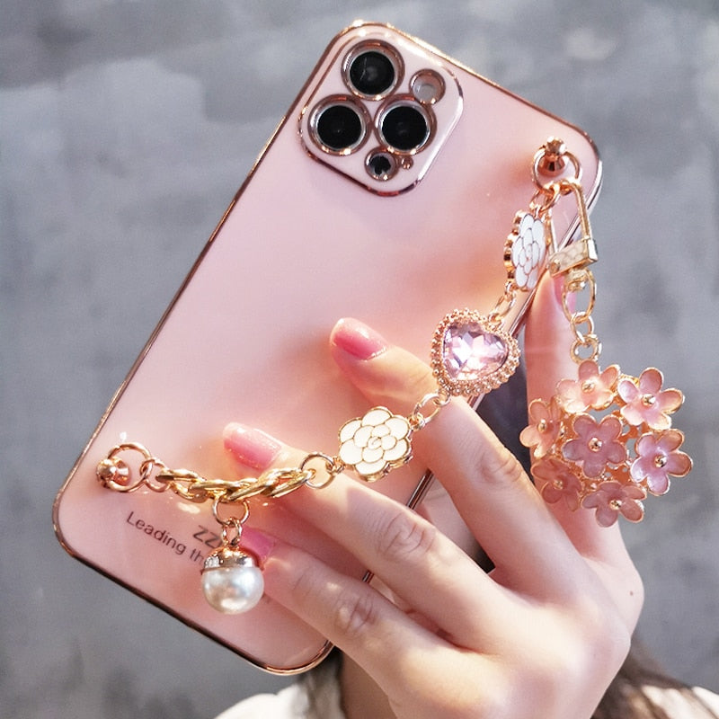 Luxury Plating Glitter Camellia Gem Bracelet Flower Pendant Phone Case For IPhone13 12 11 Pro XS MAX XR X 7 8 Plus Cover Coque